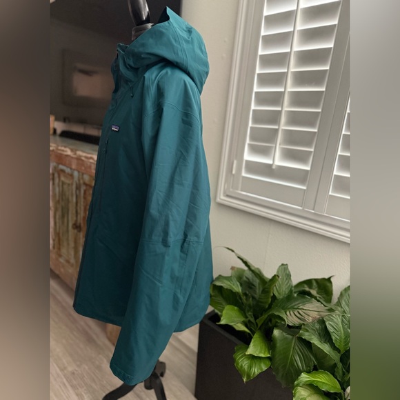 LIKE NEW Patagonia Men's Teal Jacket - Size XXL - Picture 4 of 9